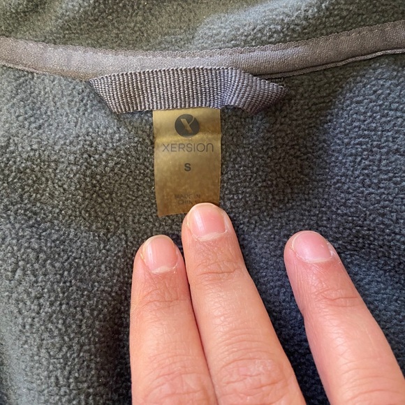 Xersion Jacket - Picture 3 of 4